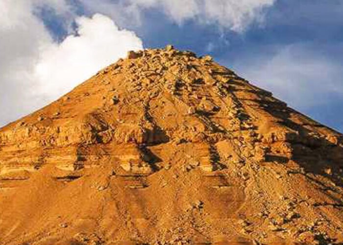 English Mountain in Bahariya Oasis