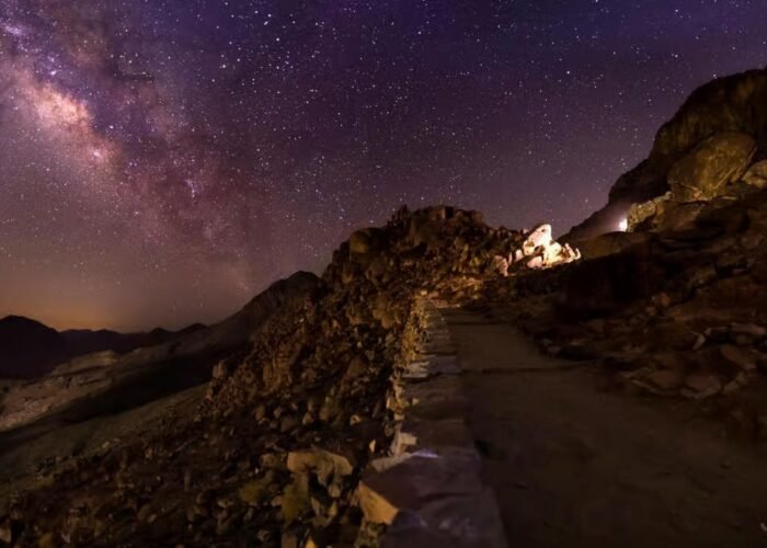 Mount Moses sunrise tour from Sharm El Sheikh with Sinai Mountains and Saint Catherine Monastery